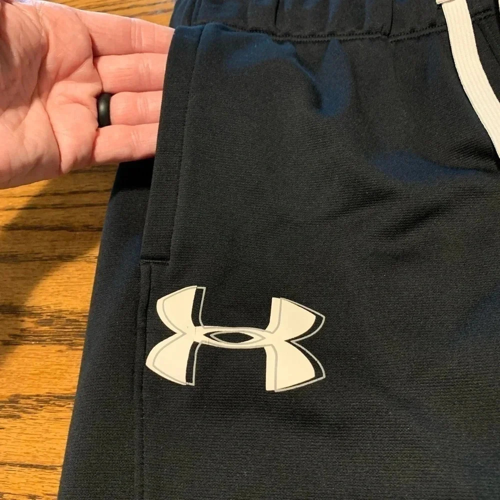 Under Armour black sweats - Picture 3 of 5